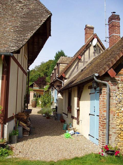 Chambres D'Hotes La Levriere Saint-Denis-le-Ferment Exterior foto